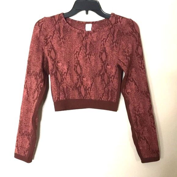 Fabletics Kamila Seamless Long-Sleeve athletic Top size medium - Picture 2 of 12